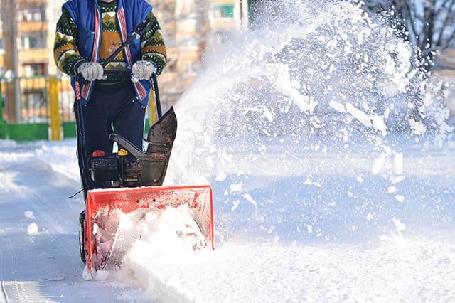 Can Snow Blower Remove Ice? Superb 4 Facts About This Tool