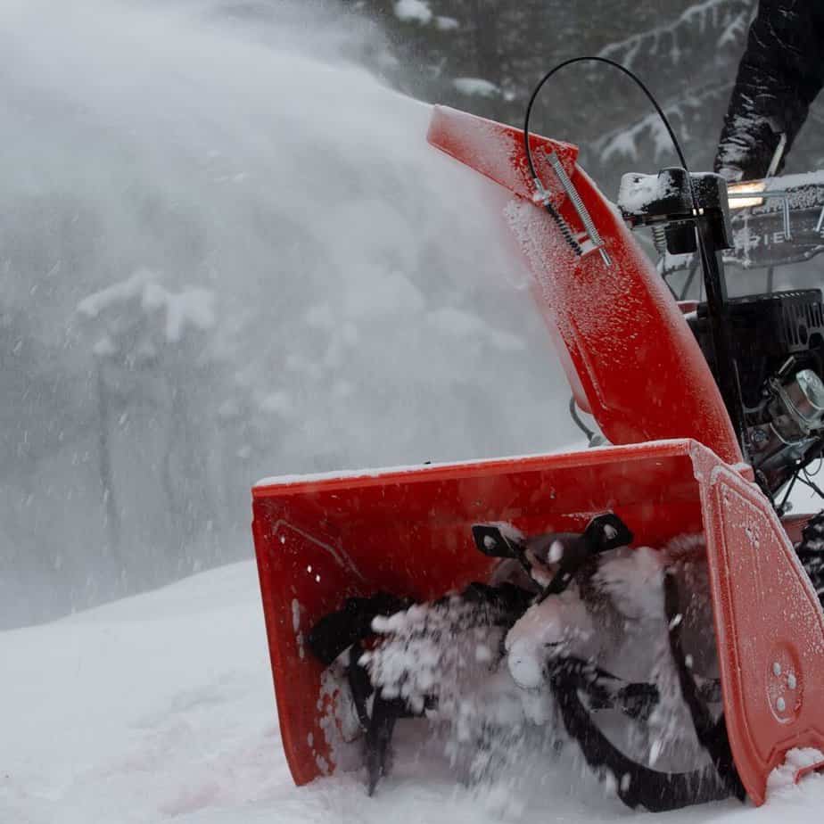 How Much Gas Does Snow Blower Use? Superb 6 Facts About Snow Blower