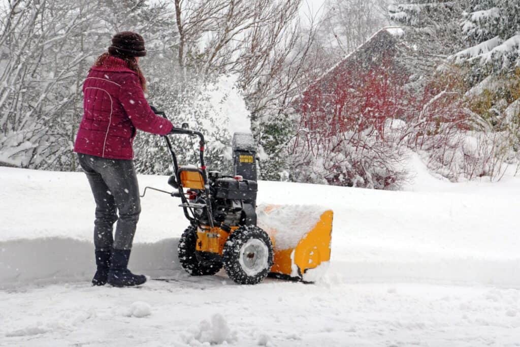 Can snow blowers overheat
