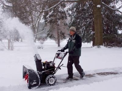 Snow Joe SJ623E Electric Single Stage Snow Thrower Review: 4 Superb Facts About This Electric Single Stage Snow Thrower