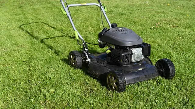 Riding Lawn Mower Runs Then Dies? Best 3 Lawn Mower to Replace!