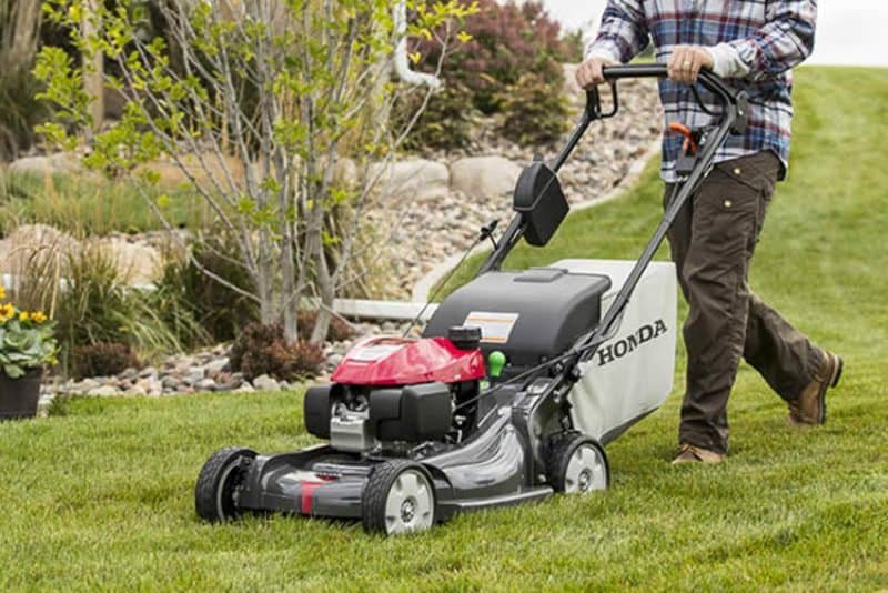 Residential riding mower 1