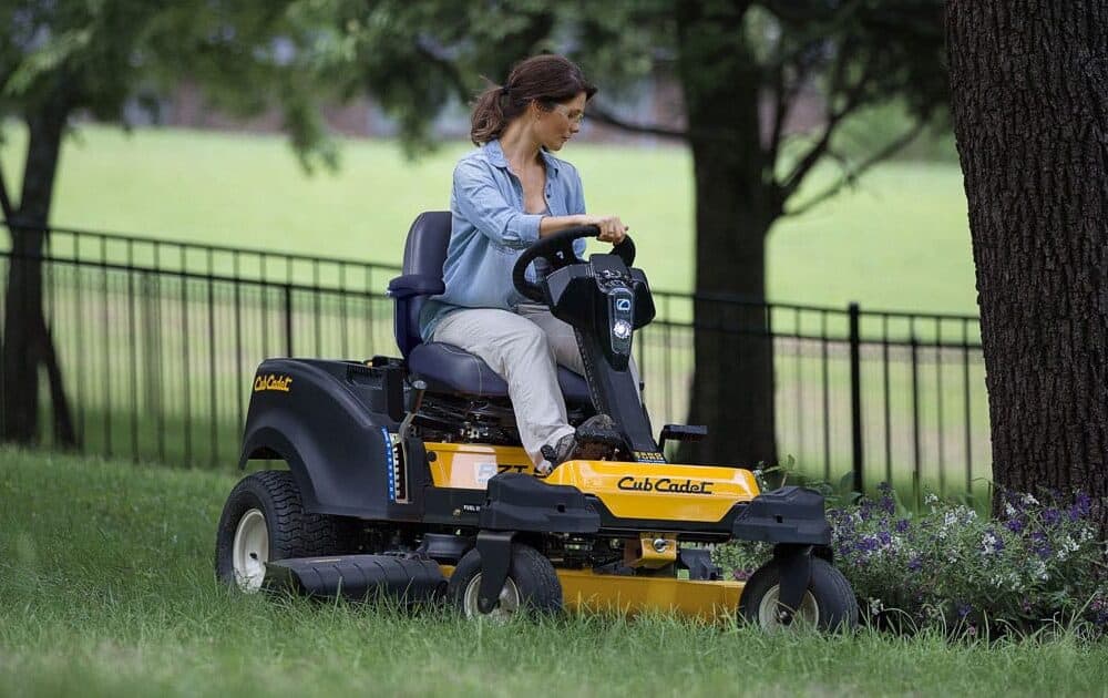 3 Of The Most Top Rated Riding Lawn Mower For Easy Yard Maintenance