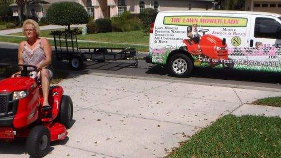 How To Choose The Right Lawnmower Home Service Provider (2022)