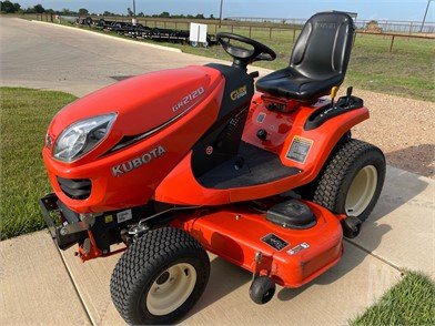 Kubota lawn tractor 5