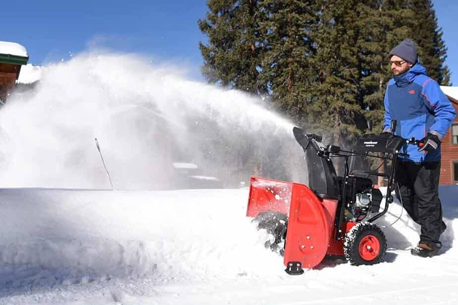 How much gas does snow blower use 5