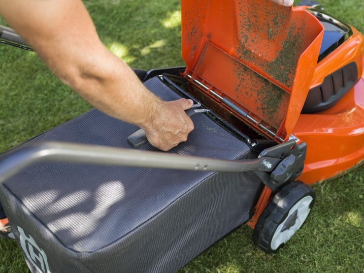 It’s Springtime! Prepare The Lawn Mower For A Great Experience [9 Amazing Steps]